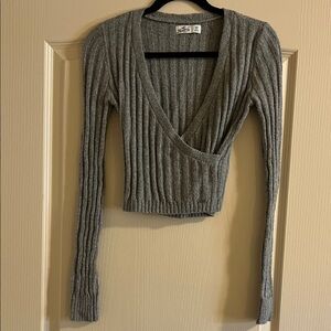 Hollister Gray Ribbed V-Neck Wrap Cropped Sweater